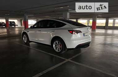 Внедорожник / Кроссовер Tesla Model Y 2020 в 