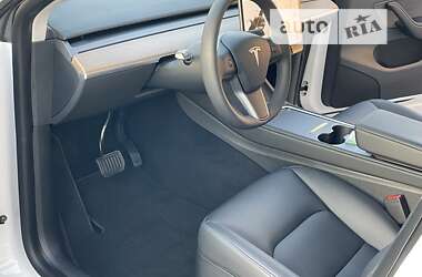 Позашляховик / Кросовер Tesla Model Y 2022 в 