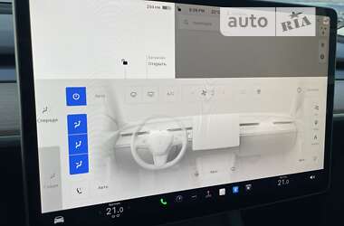 Позашляховик / Кросовер Tesla Model Y 2022 в 