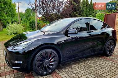 Внедорожник / Кроссовер Tesla Model Y 2021 в 