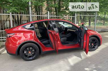 Позашляховик / Кросовер Tesla Model Y 2020 в 