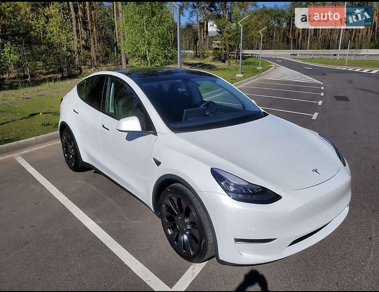 Внедорожник / Кроссовер Tesla Model Y 2020 в Киеве