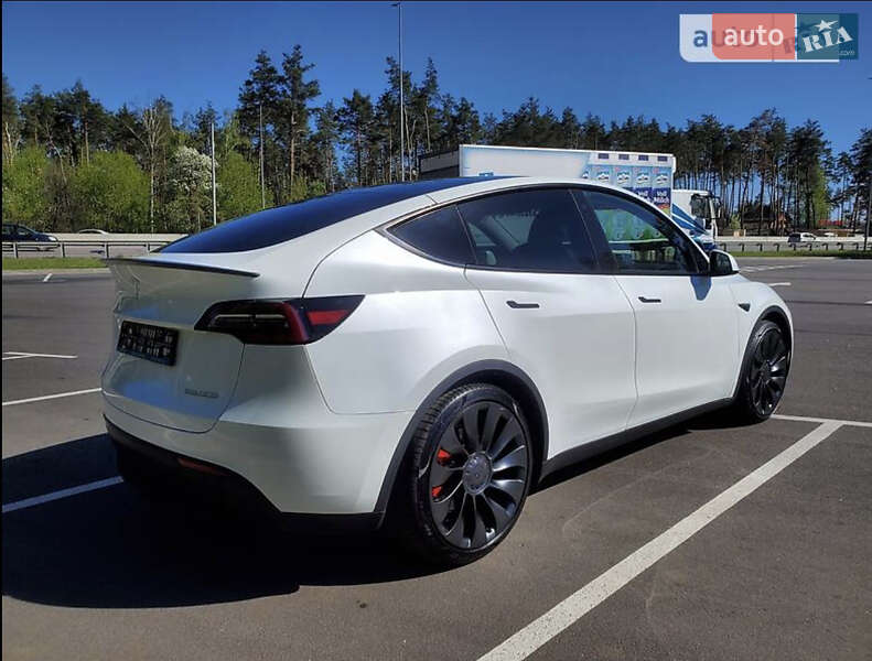 Внедорожник / Кроссовер Tesla Model Y 2020 в Киеве