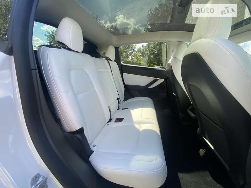 Позашляховик / Кросовер Tesla Model Y 2021 в Києві фото 8 Позашляховик / Кросовер Tesla Model Y 2021 в Києві