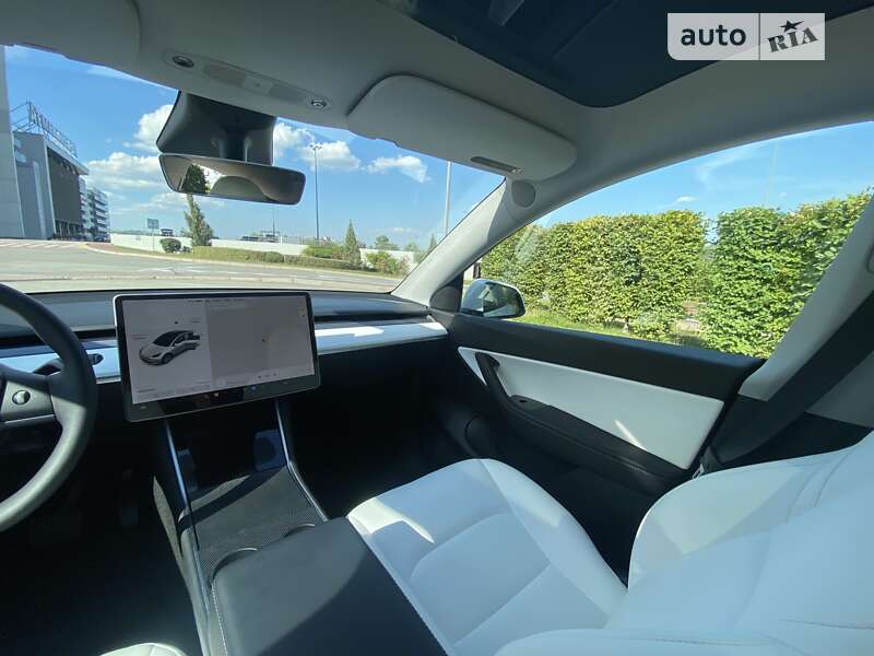 Позашляховик / Кросовер Tesla Model Y 2021 в Києві фото 14 Позашляховик / Кросовер Tesla Model Y 2021 в Києві
