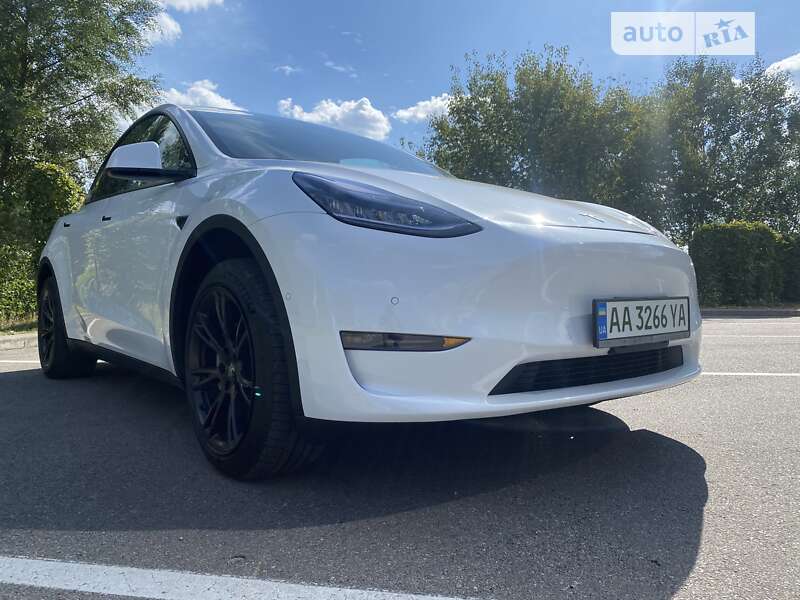 Позашляховик / Кросовер Tesla Model Y 2021 в Києві фото 28 Позашляховик / Кросовер Tesla Model Y 2021 в Києві