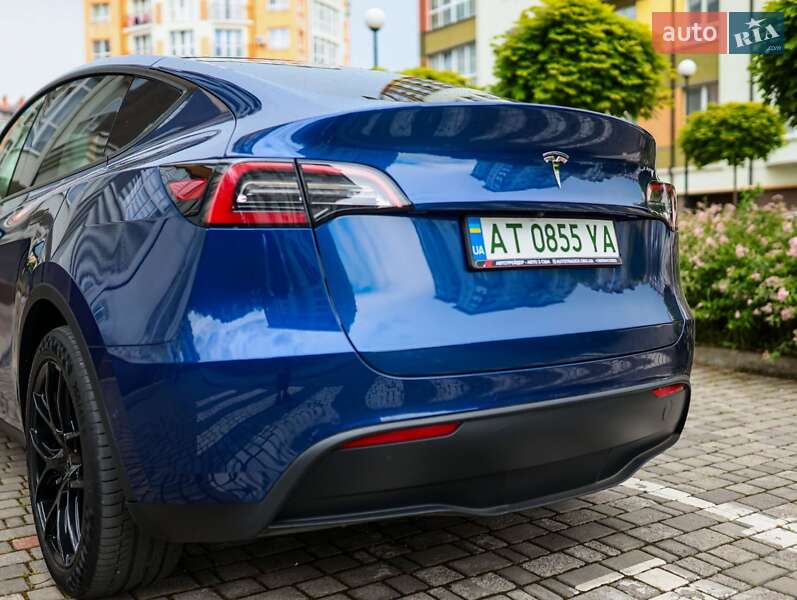 Позашляховик / Кросовер Tesla Model Y 2021 в Івано-Франківську