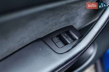 Внедорожник / Кроссовер Tesla Model Y 2021 в 