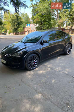 Внедорожник / Кроссовер Tesla Model Y 2021 в 