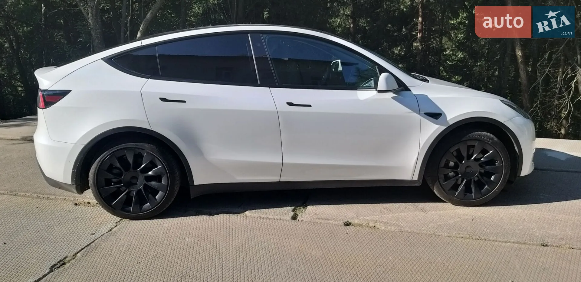 2021 Tesla Model Y - мініатюра 8