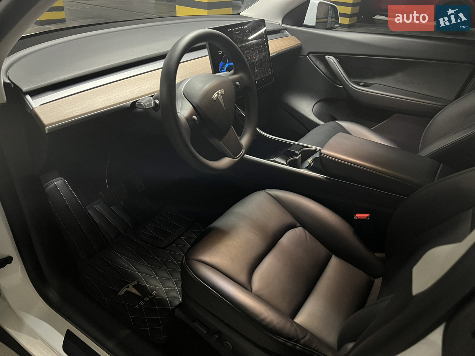 2020 Tesla Model Y - мініатюра 17