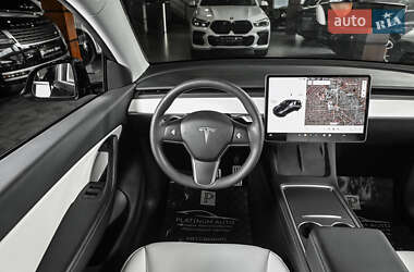 Внедорожник / Кроссовер Tesla Model Y 2021 в 