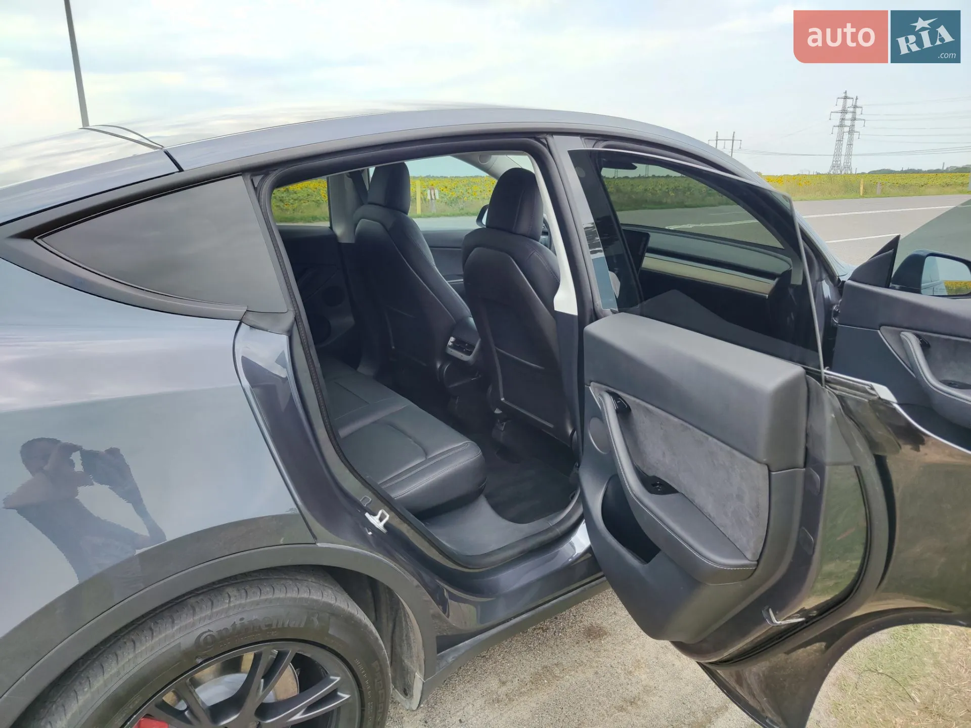 2020 Tesla Model Y - мініатюра 9