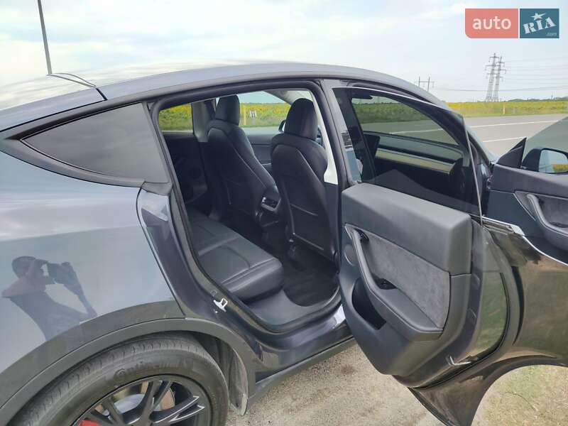 Позашляховик / Кросовер Tesla Model Y 2020 в Дніпрі