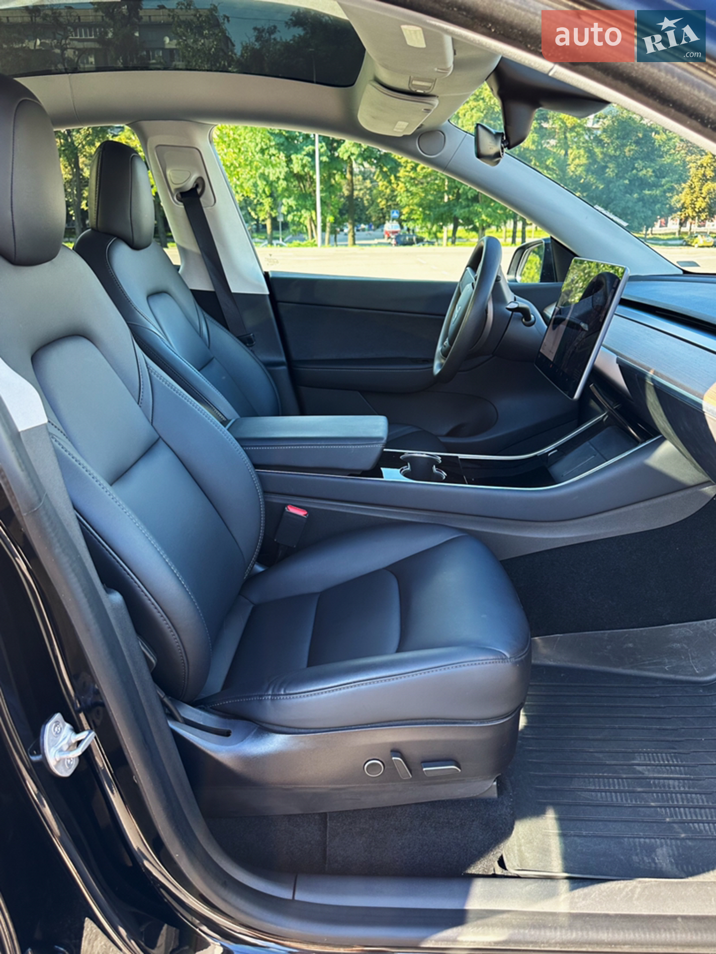 2021 Tesla Model Y - мініатюра 8