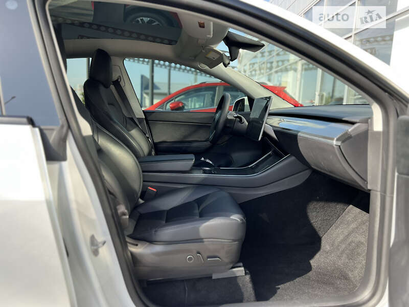 Позашляховик / Кросовер Tesla Model Y 2020 в Тернополі фото 16 Позашляховик / Кросовер Tesla Model Y 2020 в Тернополі