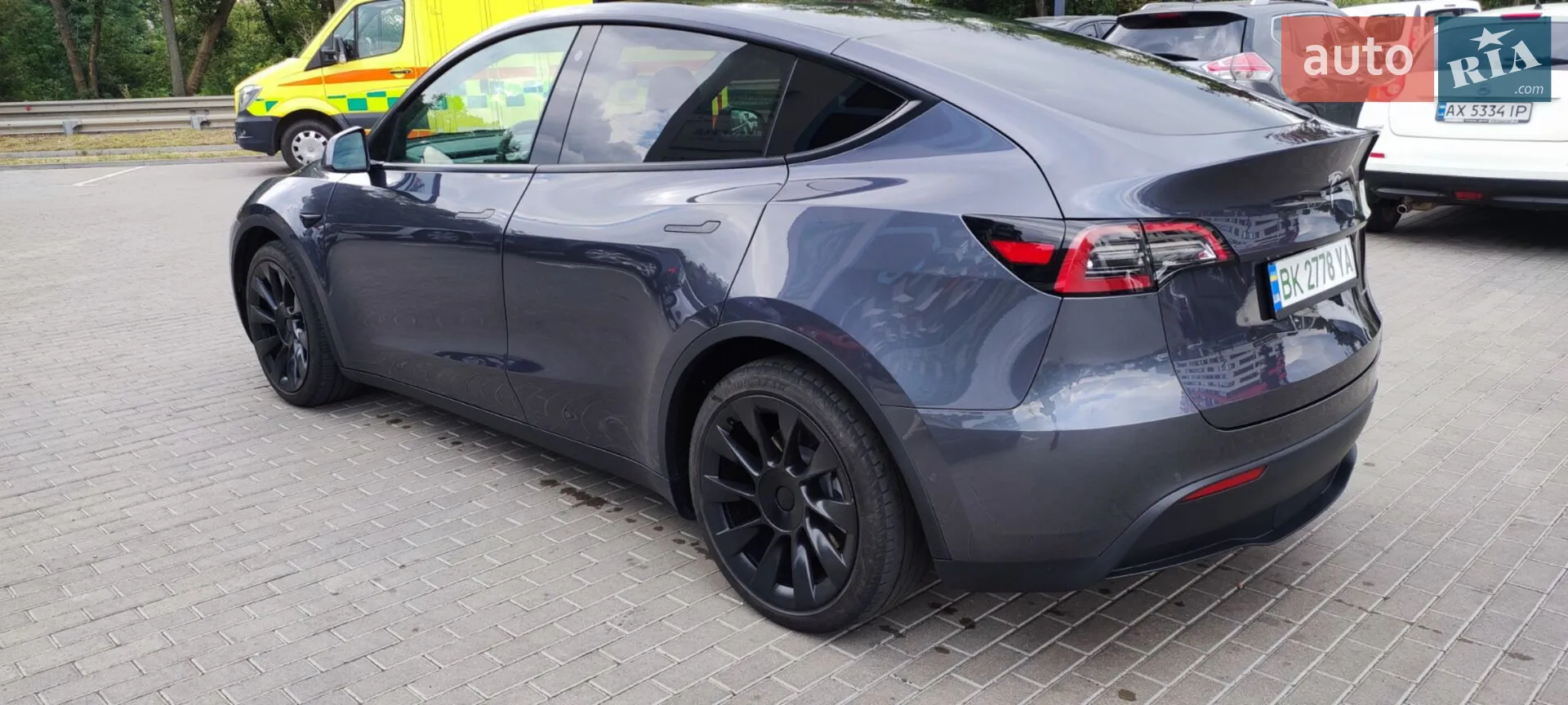 2021 Tesla Model Y - мініатюра 3