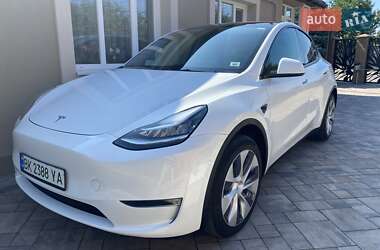 Позашляховик / Кросовер Tesla Model Y 2021 в 