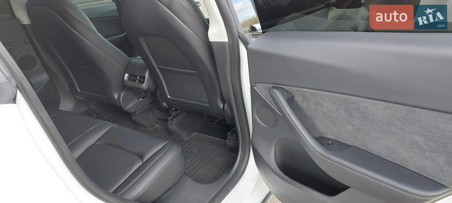 2021 Tesla Model Y - мініатюра 12