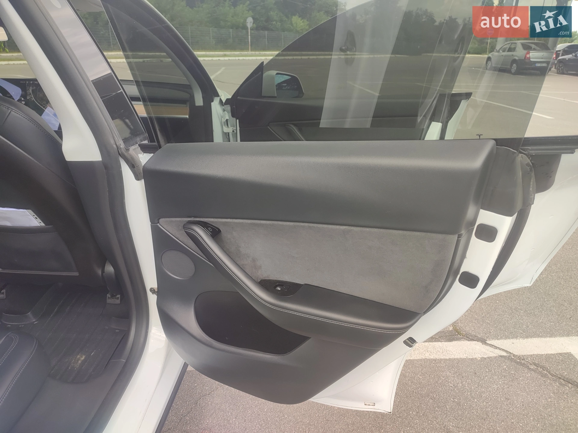 2020 Tesla Model Y - мініатюра 10