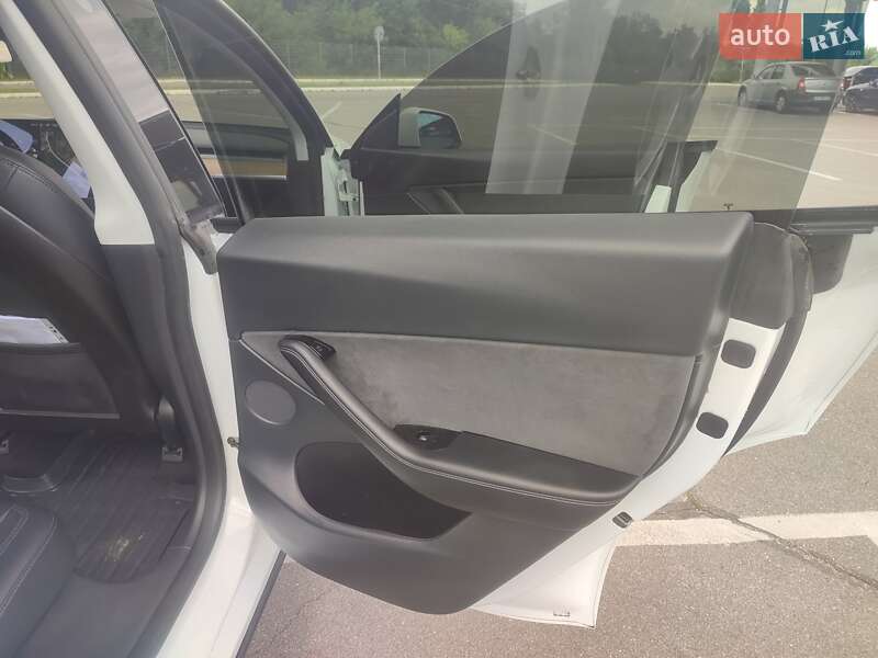 Позашляховик / Кросовер Tesla Model Y 2020 в Запоріжжі