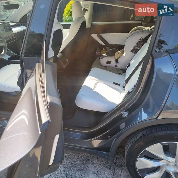 Внедорожник / Кроссовер Tesla Model Y 2020 в Тернополе