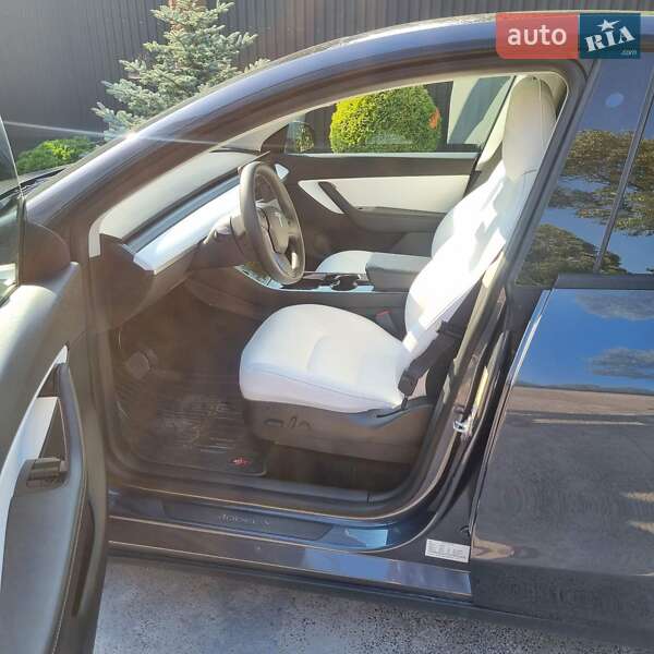 Внедорожник / Кроссовер Tesla Model Y 2020 в Тернополе