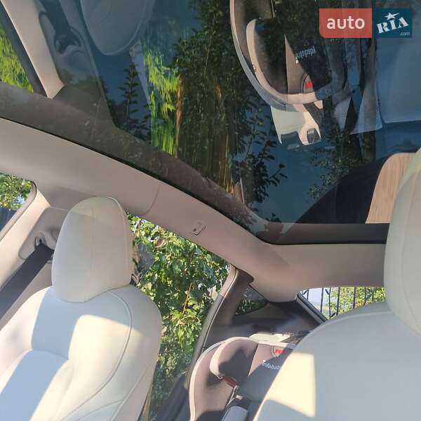 Внедорожник / Кроссовер Tesla Model Y 2020 в Тернополе