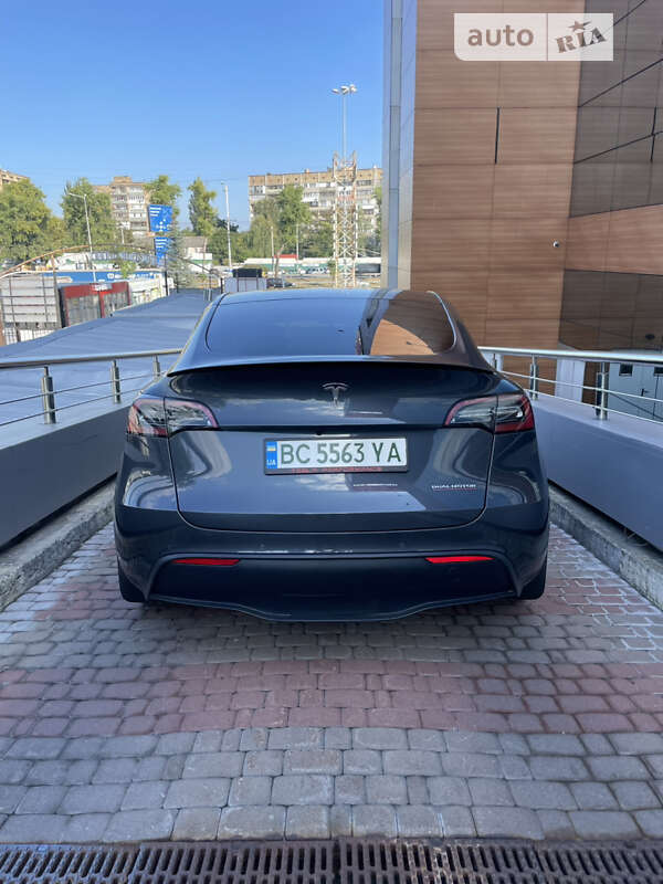 Позашляховик / Кросовер Tesla Model Y 2022 в Києві