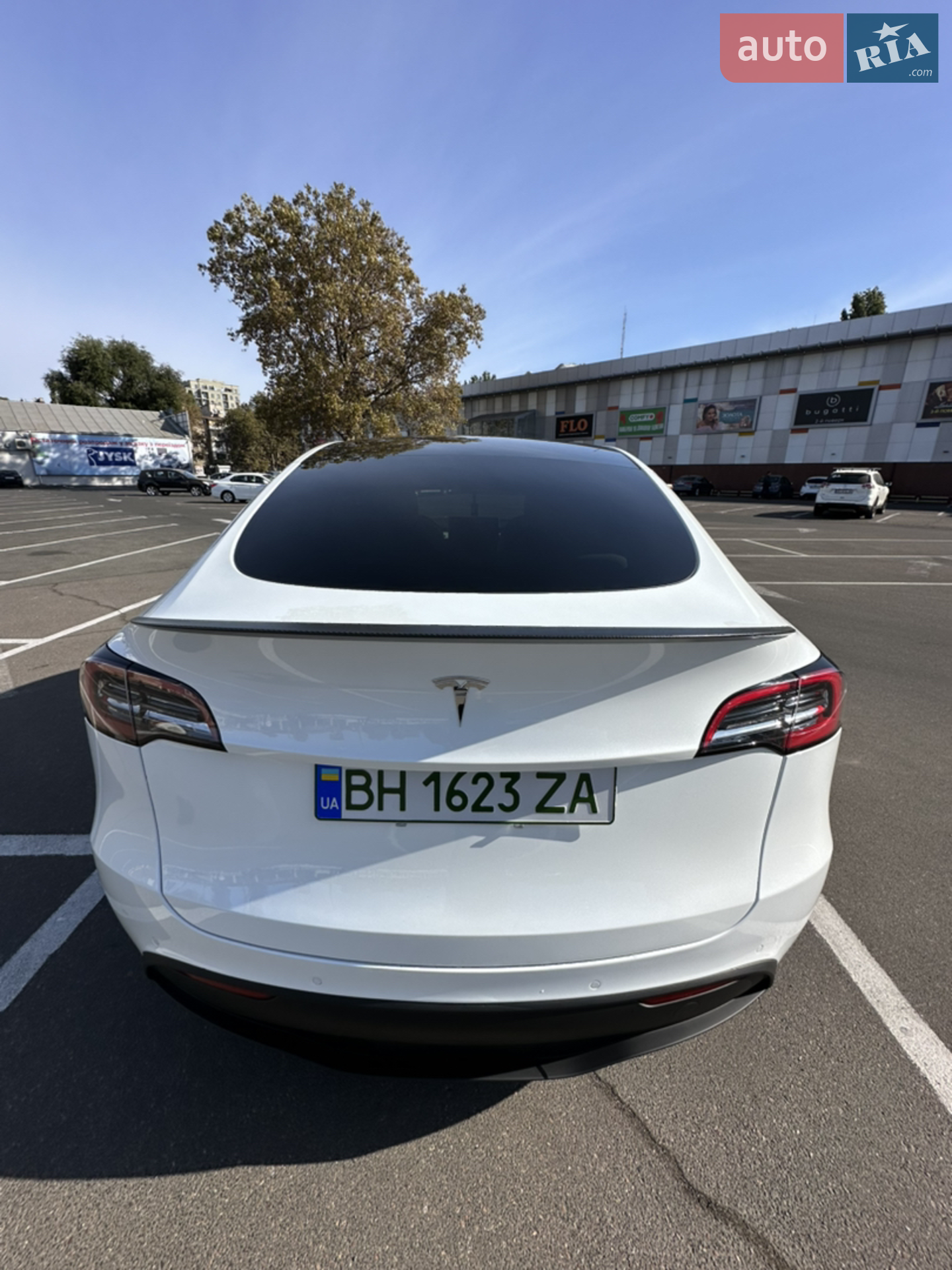 2022 Tesla Model Y - мініатюра 3