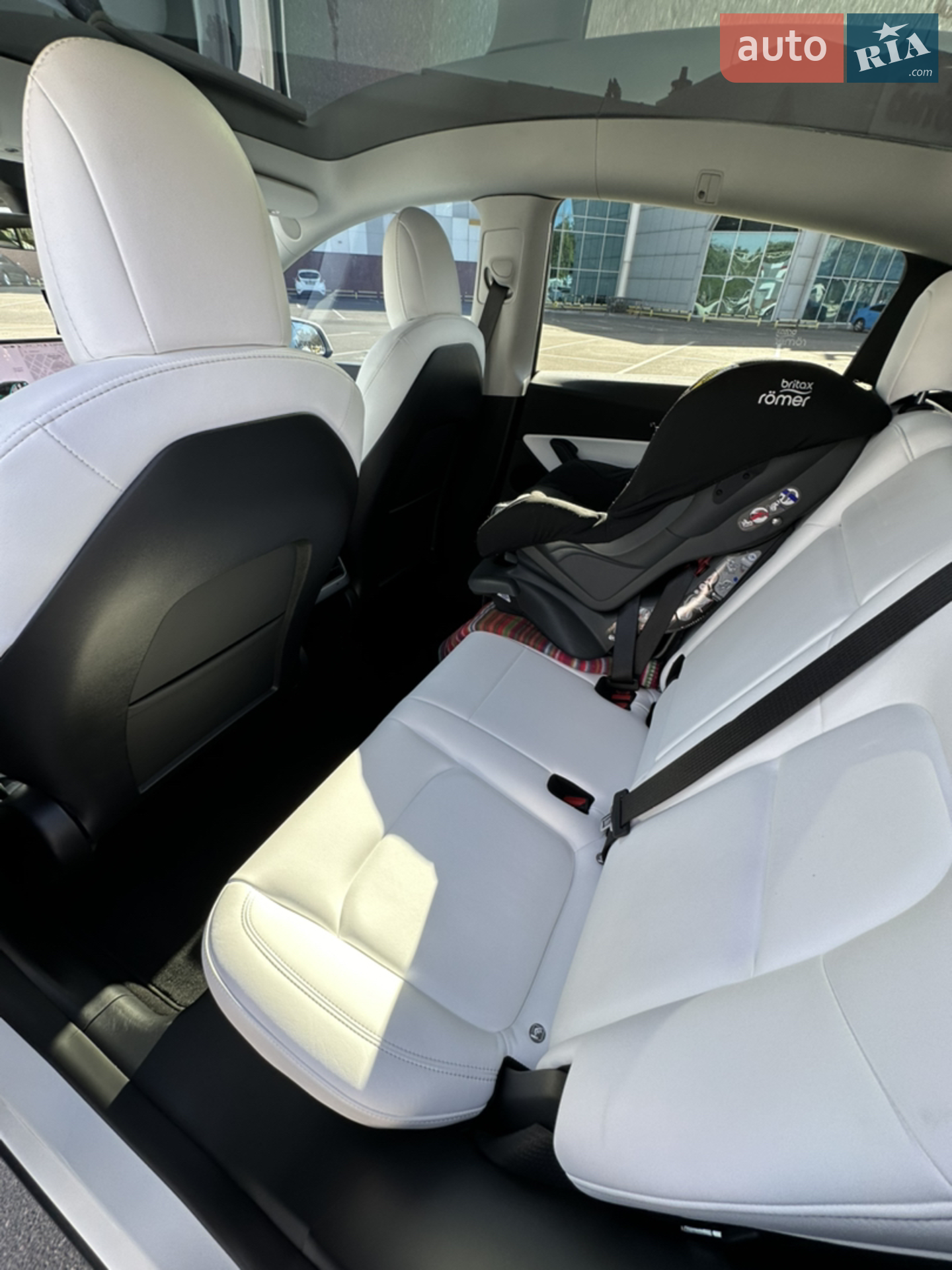 2022 Tesla Model Y - мініатюра 9