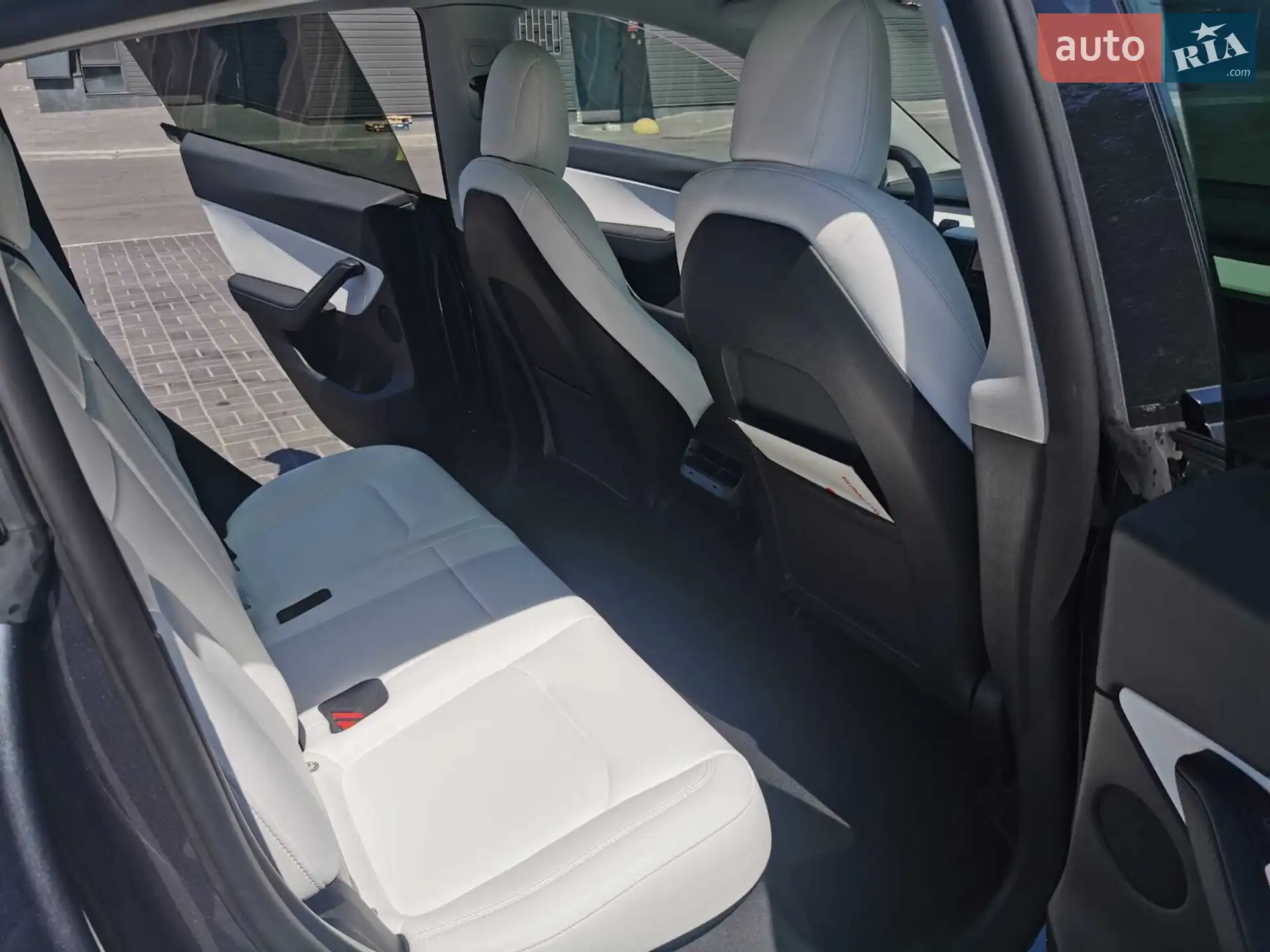 2022 Tesla Model Y - мініатюра 4