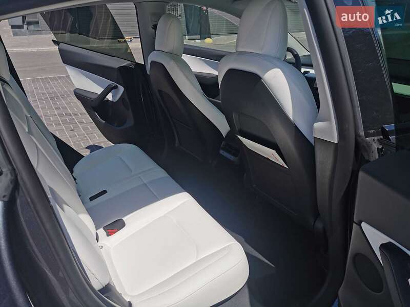 Внедорожник / Кроссовер Tesla Model Y 2022 в Днепре