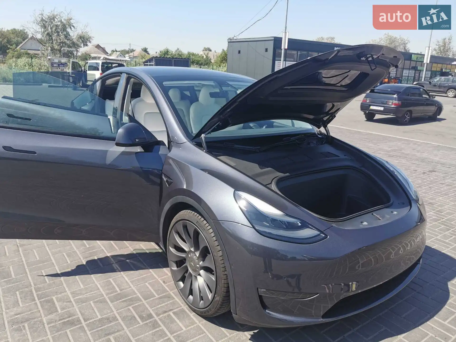 2022 Tesla Model Y - мініатюра 9