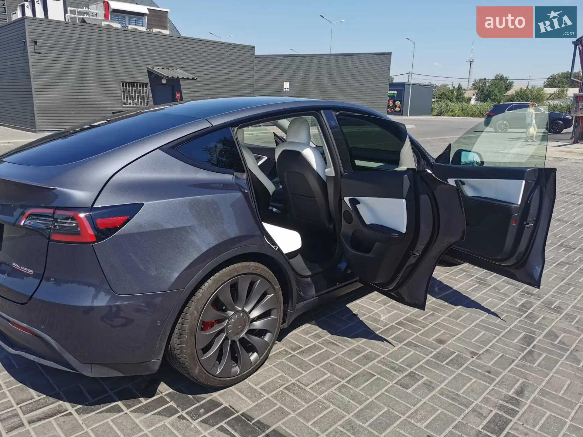 2022 Tesla Model Y - мініатюра 14