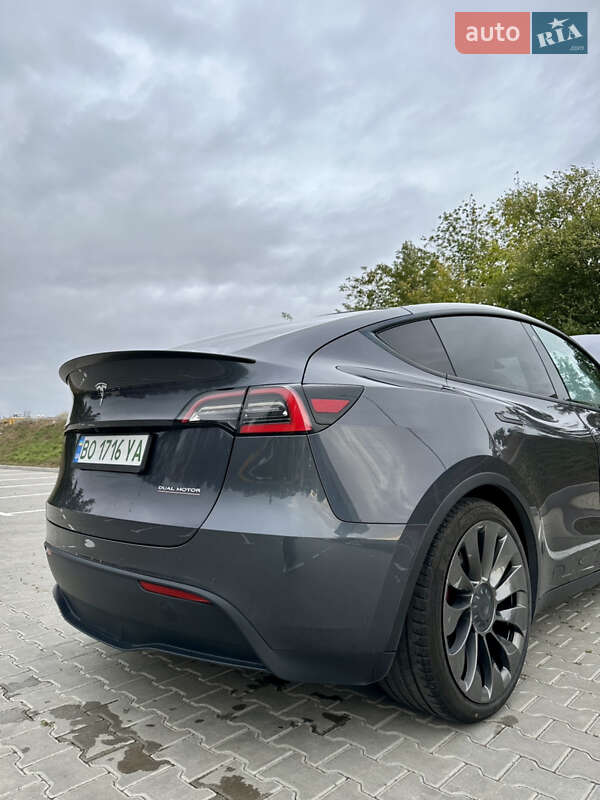 Позашляховик / Кросовер Tesla Model Y 2020 в Тернополі