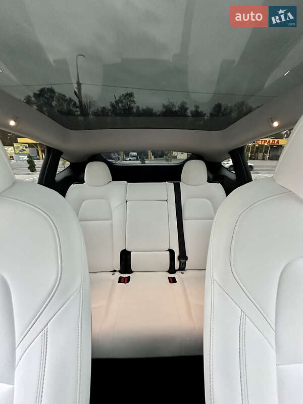 Позашляховик / Кросовер Tesla Model Y 2020 в Тернополі