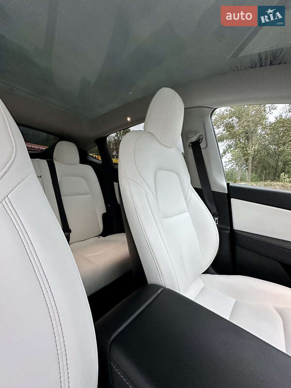 Позашляховик / Кросовер Tesla Model Y 2020 в Тернополі