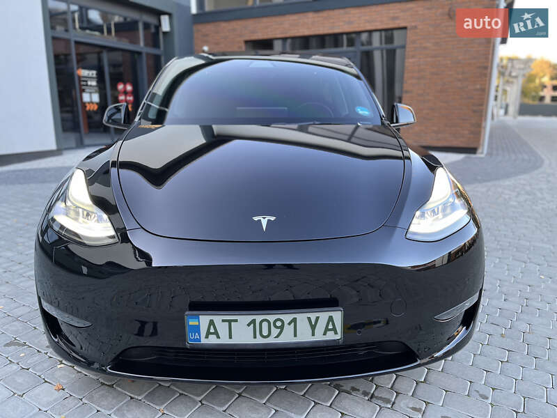 Позашляховик / Кросовер Tesla Model Y 2022 в Івано-Франківську