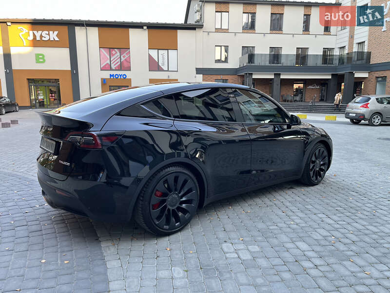 Позашляховик / Кросовер Tesla Model Y 2022 в Івано-Франківську