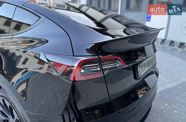 Внедорожник / Кроссовер Tesla Model Y 2022 в 