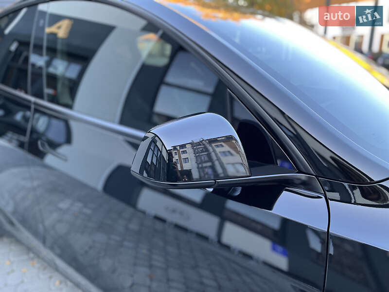 Позашляховик / Кросовер Tesla Model Y 2022 в Івано-Франківську