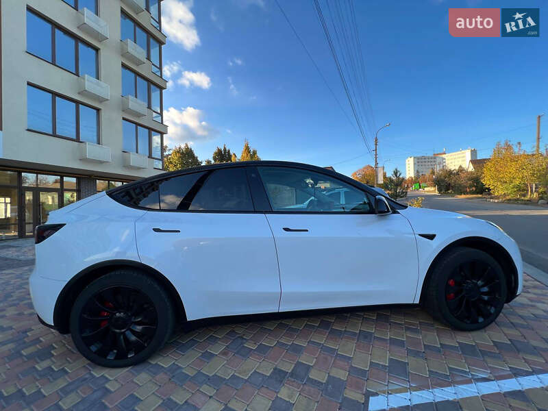 Внедорожник / Кроссовер Tesla Model Y 2022 в Умани