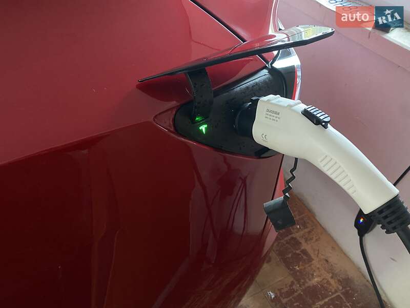 Внедорожник / Кроссовер Tesla Model Y 2021 в Полтаве