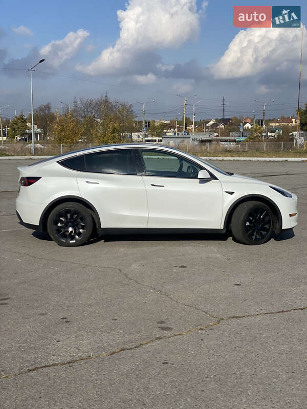 Позашляховик / Кросовер Tesla Model Y 2022 в Запоріжжі