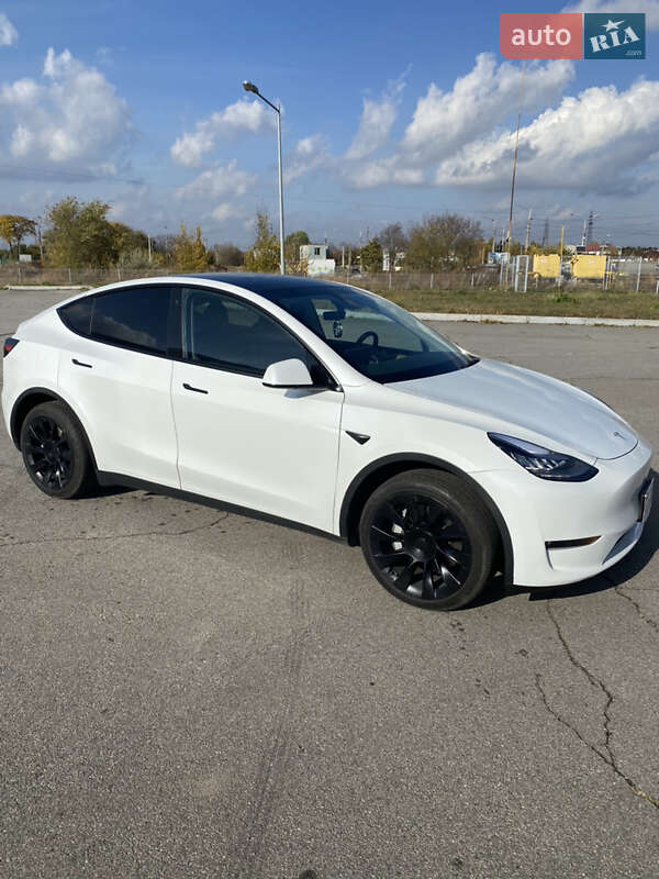 Позашляховик / Кросовер Tesla Model Y 2022 в Запоріжжі