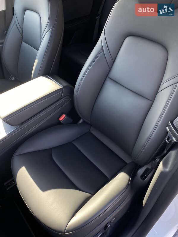 Позашляховик / Кросовер Tesla Model Y 2022 в Запоріжжі