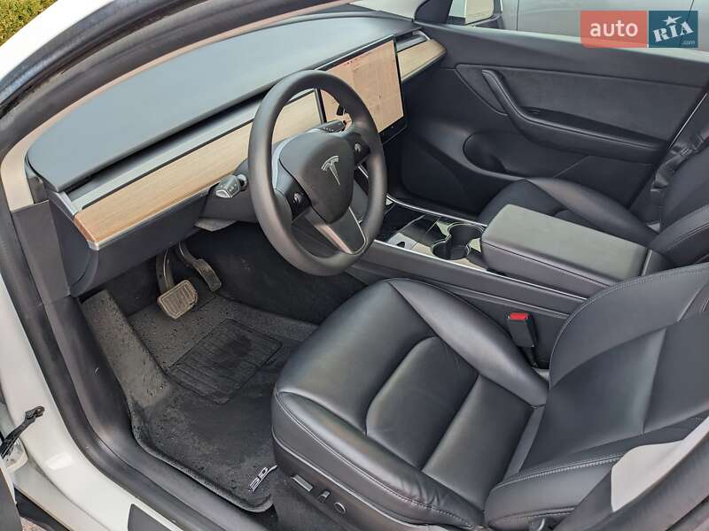 Позашляховик / Кросовер Tesla Model Y 2021 в Черкасах