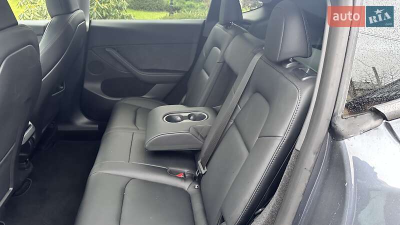 Позашляховик / Кросовер Tesla Model Y 2023 в Львові