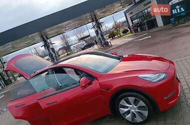 Внедорожник / Кроссовер Tesla Model Y 2021 в 
